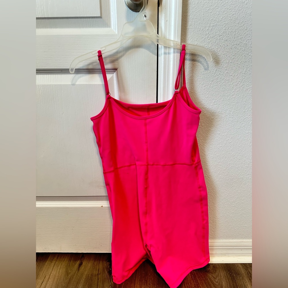 Size Large Hot Pink Workout Set
